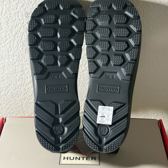 Hunter’s Lightweight Outdoor Shoes - Picture 8 of 9